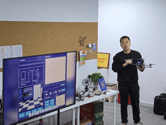 广州航海学院师生赴云纵科技参观学习